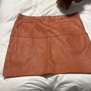 Chic Tan Leather Skirt